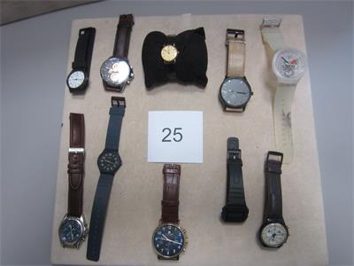 Lotto 25 - 112 orologi usati uomo/donna bracciale in gomma, caucciù, pelle, legno vari